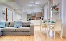 Caseospitali - Serendipity, Moderno Bilocale Con Balcone In Complesso Residenziale
